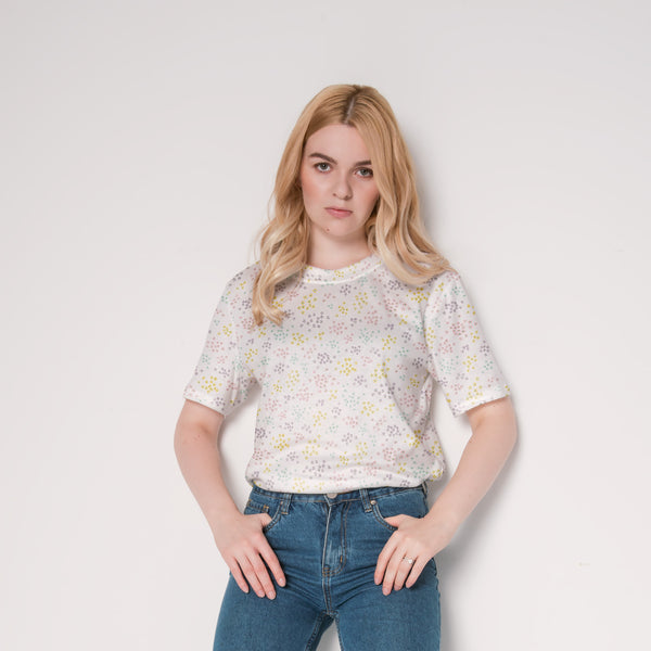PLDM2069-FieldDaisy - Mockup 1